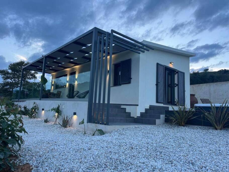 Ek Ornelakis, Luxury Country House With Jacuzzi Chania  Eksteriør billede