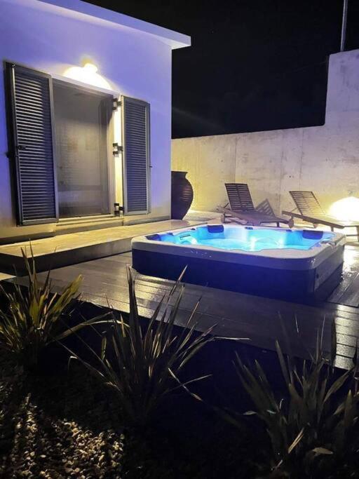Ek Ornelakis, Luxury Country House With Jacuzzi Chania  Eksteriør billede